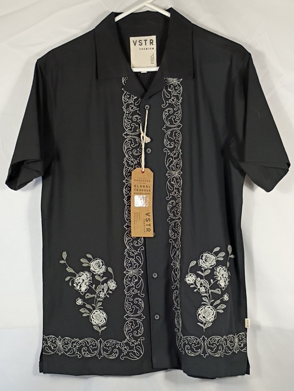 NWT VSTR Premium Black Floral-Embroidered Short Sleeve Woven Button Down Sz Med